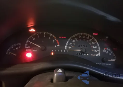 2001 Pontiac Grand Prix Gt z USA, uszkodzony, nr VIN 1G2WP12K41F236700